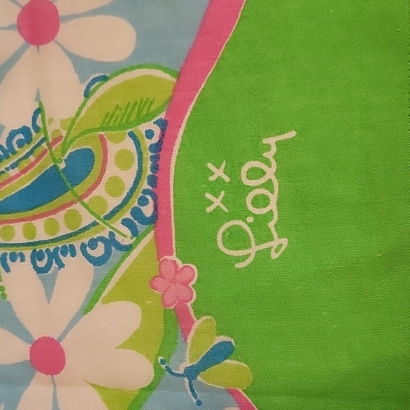 Lilly Pulitzer Ford Breast Cancer Awareness Scarf - Picture 4 of 7